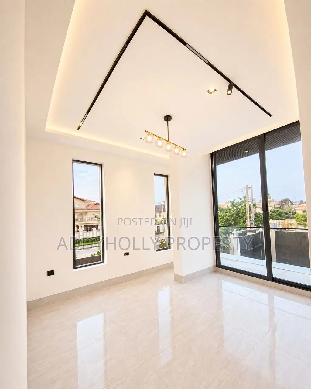 5bdrm Duplex in Parkview Estate for sale in Parkview Estate