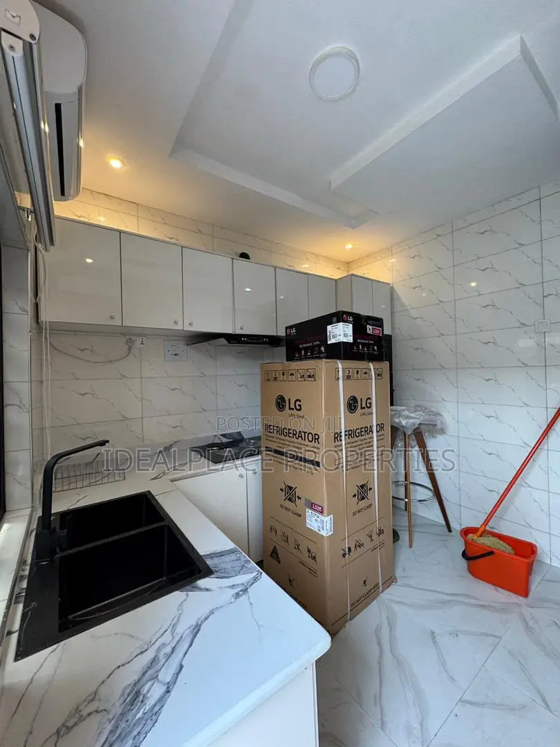 Furnished 3bdrm Duplex in Surulere for sale in Surulere
