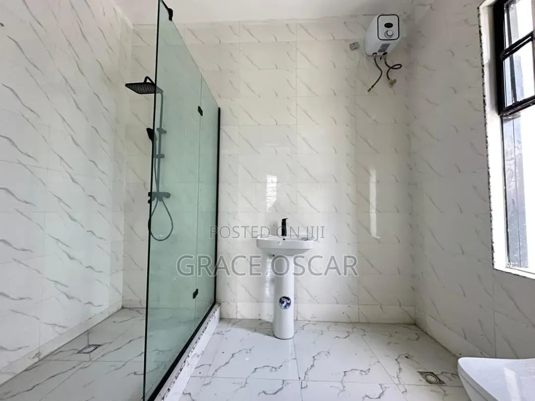 4bdrm Duplex in Lekki Expressway for rent in Lekki Expressway