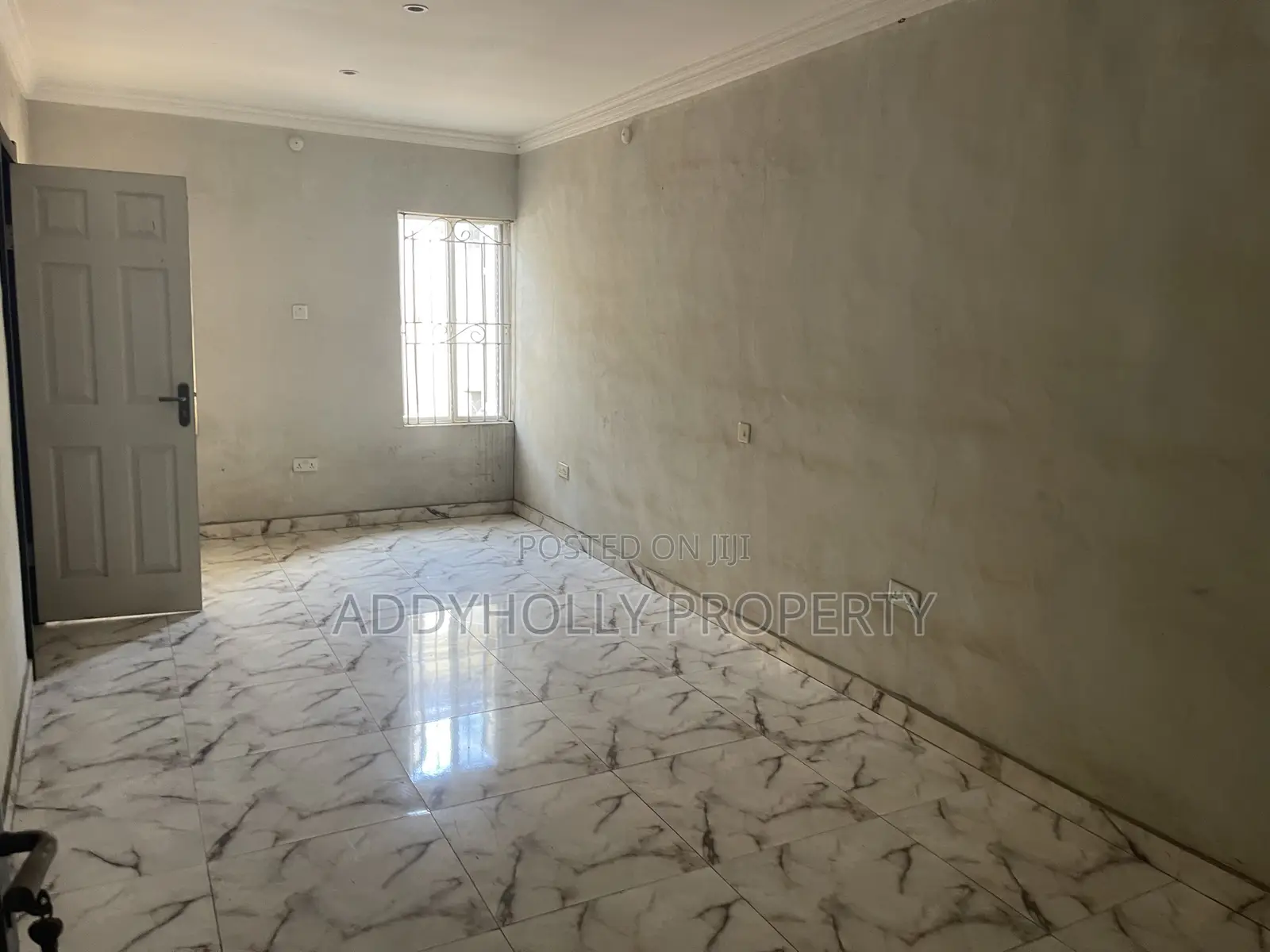 3bdrm Apartment in Ipaja Road for sale in Ipaja Road