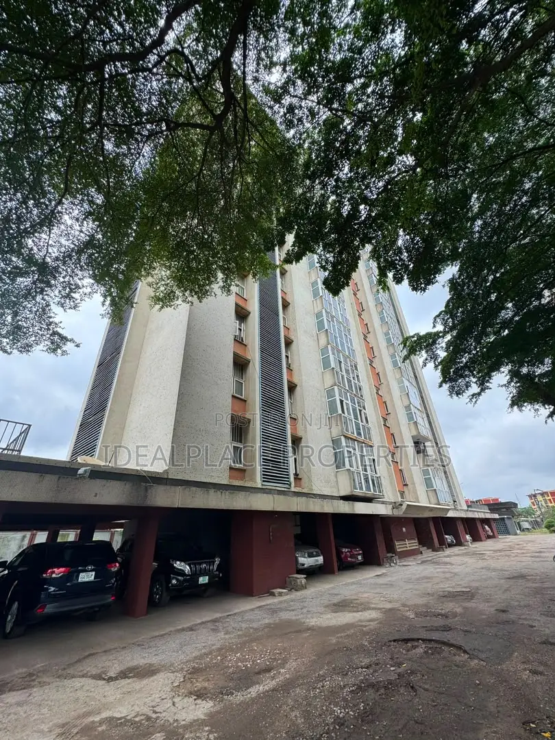 Furnished 3bdrm Apartment in Eric Moore for sale in Eric Moore