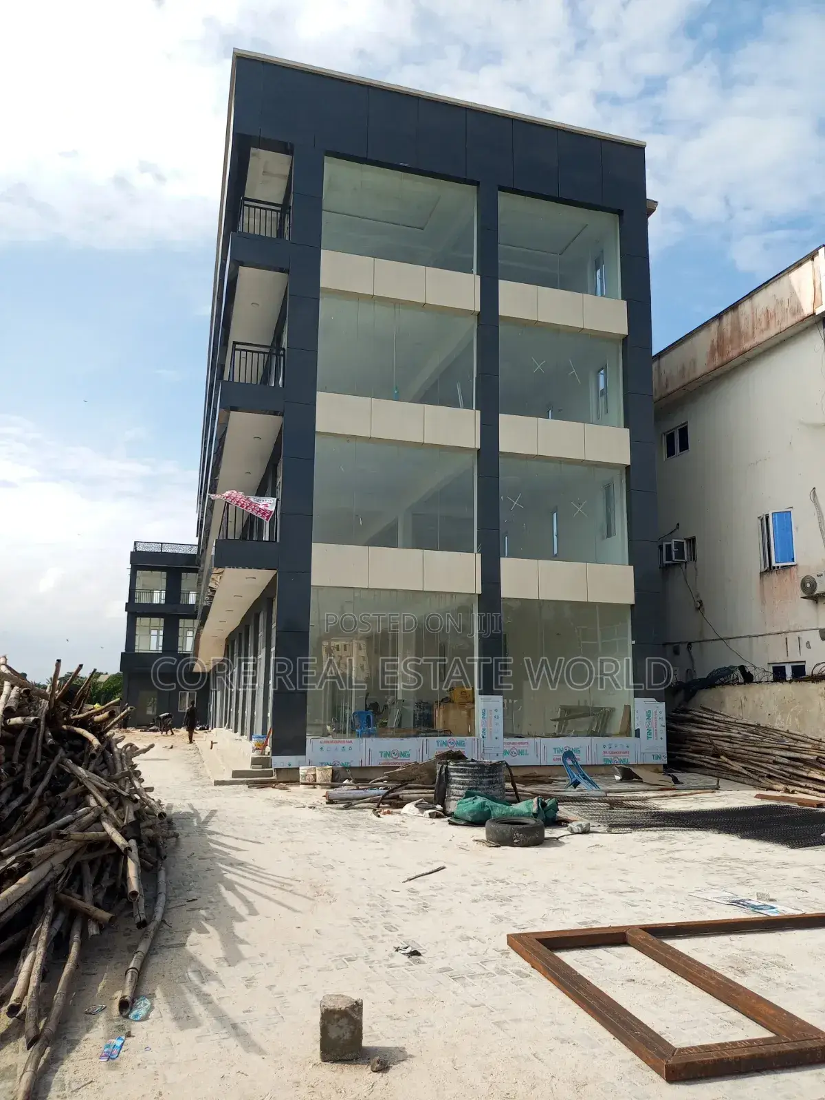 Brand New Spacious Shop Facing Express for Rent in Awoyaya in Awoyaya