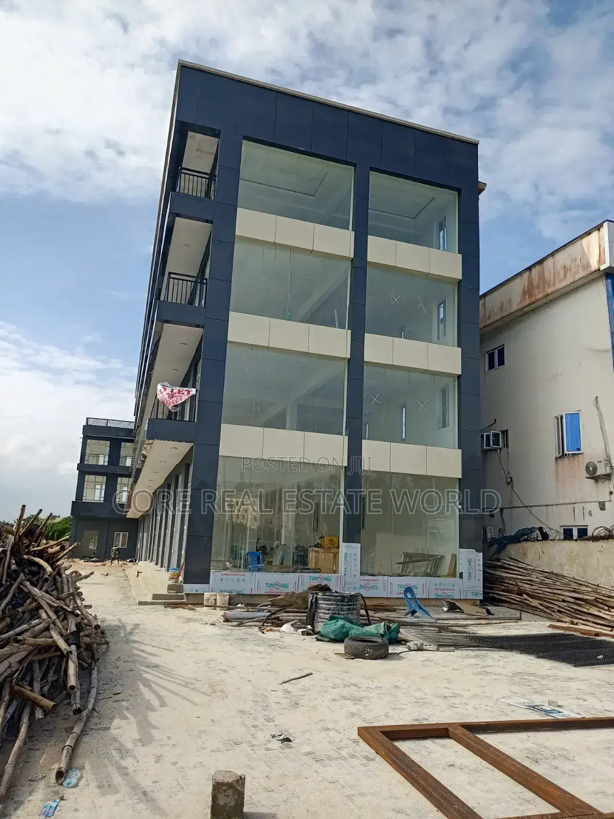 Brand New Spacious Shop Facing Express for Rent in Awoyaya in Awoyaya