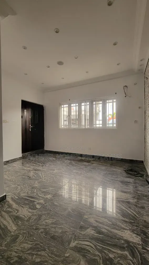 A 4 Bedroom Duplex With Bq in Lekki Phase 1