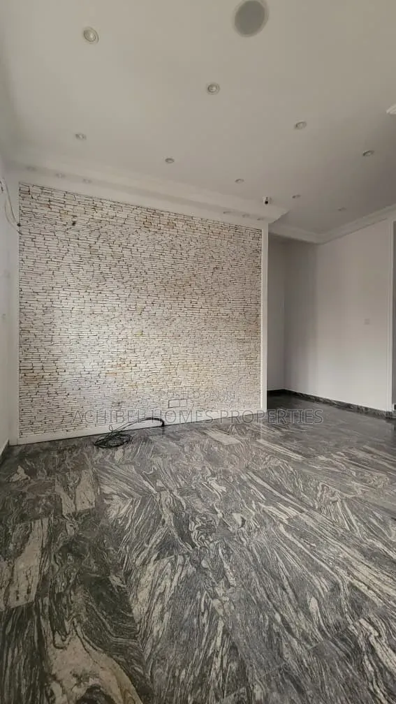 A 4 Bedroom Duplex With Bq in Lekki Phase 1
