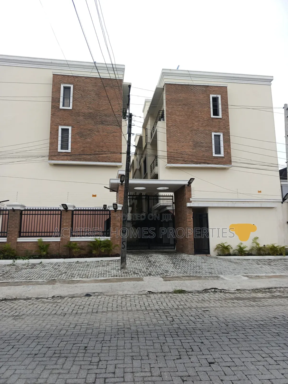 4bdrm Duplex in Off Busola Duro Etti, Lekki Phase 1 for rent in Lekki Phase 1