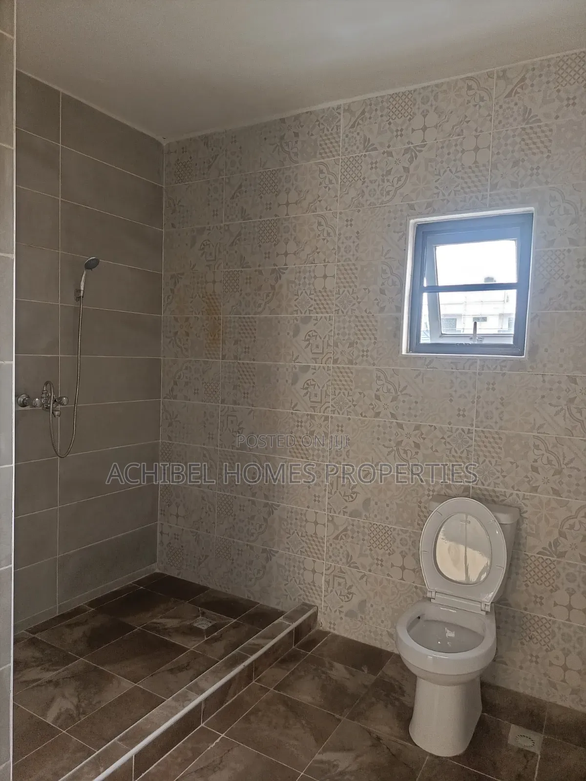 4bdrm Duplex in Off Busola Duro Etti, Lekki Phase 1 for rent in Lekki Phase 1
