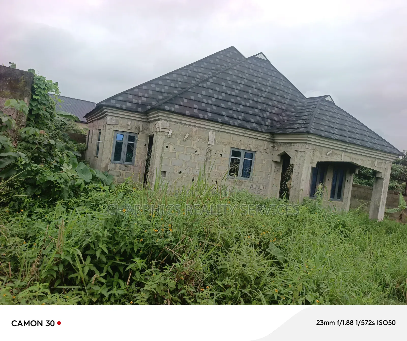 3bdrm Bungalow in Igbogbo for sale in Igbogbo