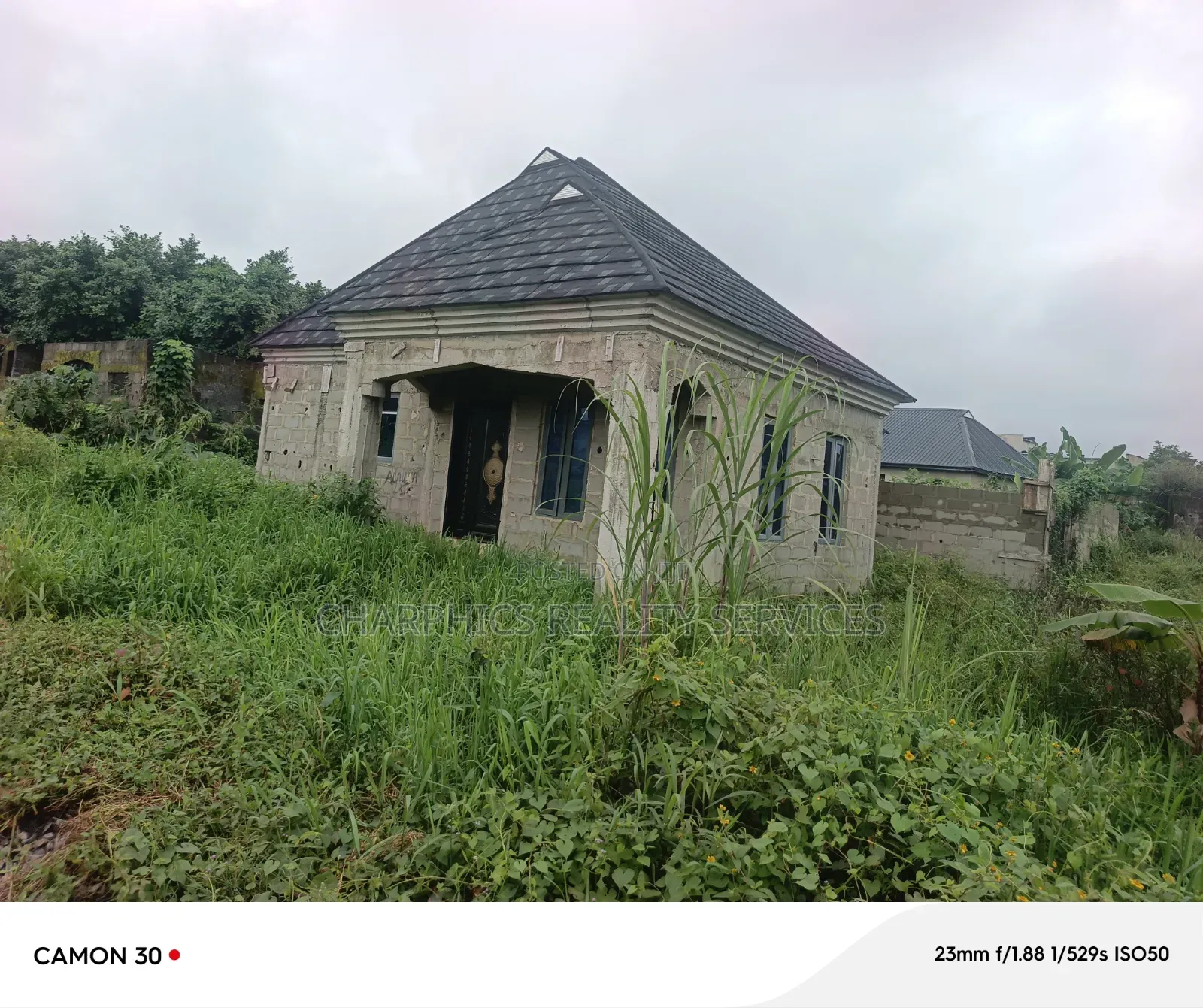 3bdrm Bungalow in Igbogbo for sale in Igbogbo