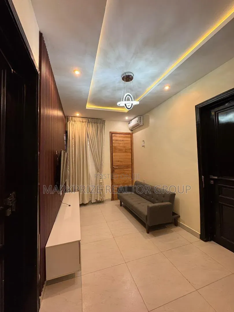 Furnished 3bdrm Duplex in Surulere Lagos for sale in Aguda / Surulere
