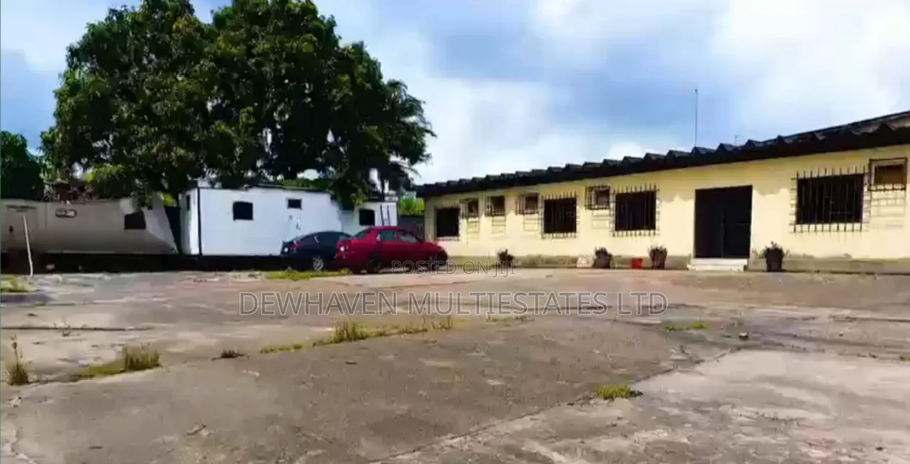 High Traffic Corner Piece 1.7 Hectare Land on Western Avenue Surulere in Western Avenue