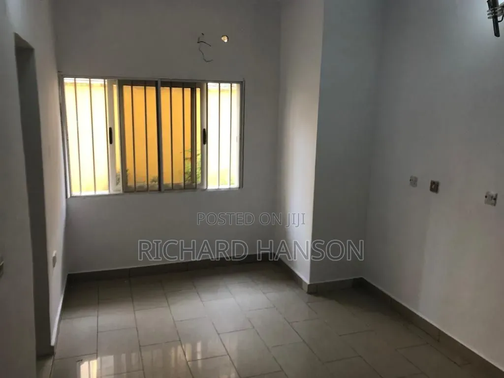 Studio Apartment in Lekki Phase 1(Resd for rent in Lekki Phase 1
