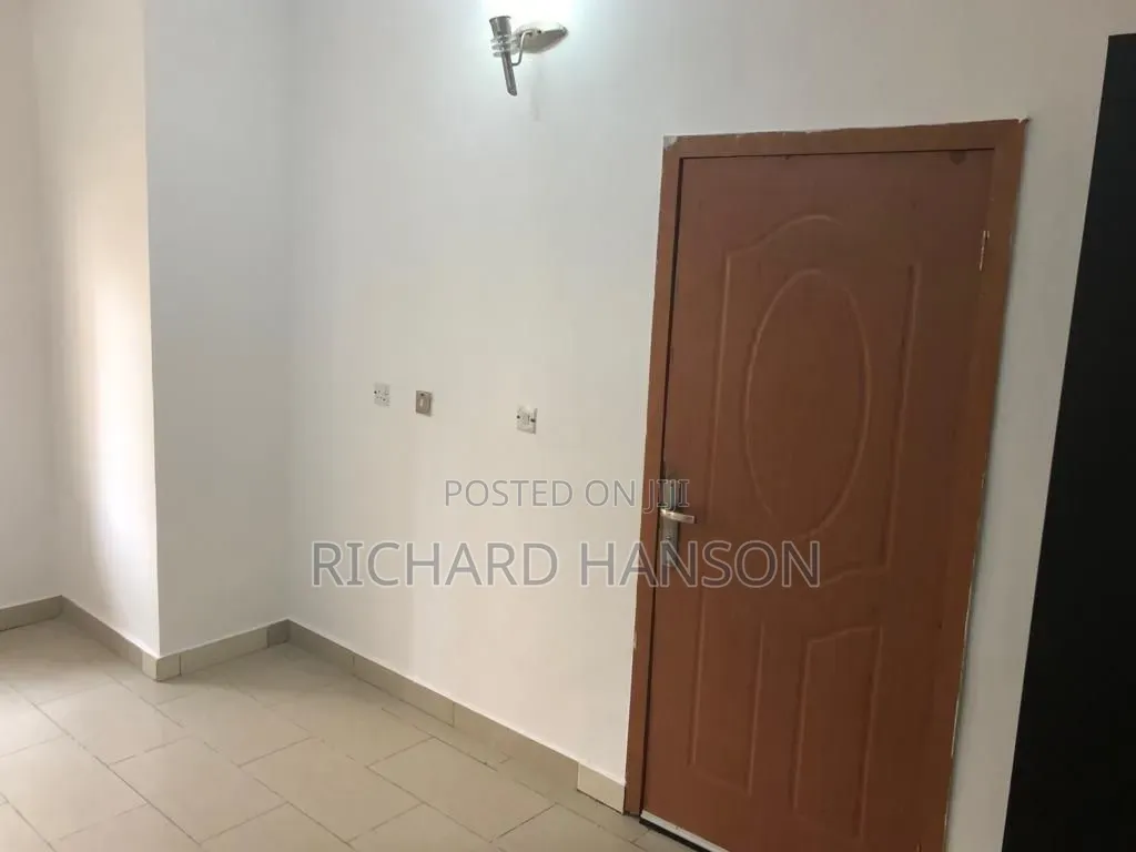 Studio Apartment in Lekki Phase 1(Resd for rent in Lekki Phase 1