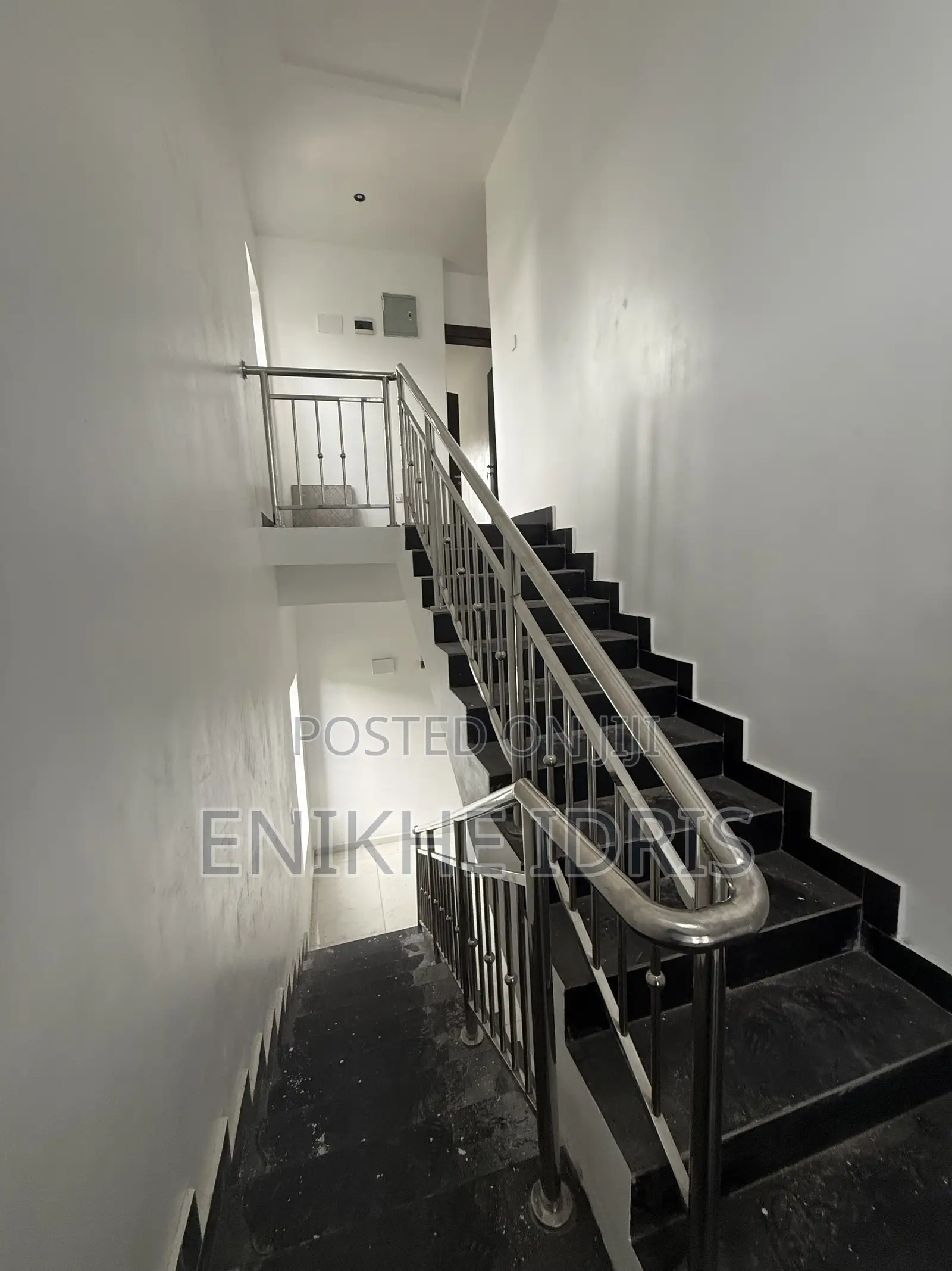 4bdrm Duplex in Lugbe District for sale in Lugbe District