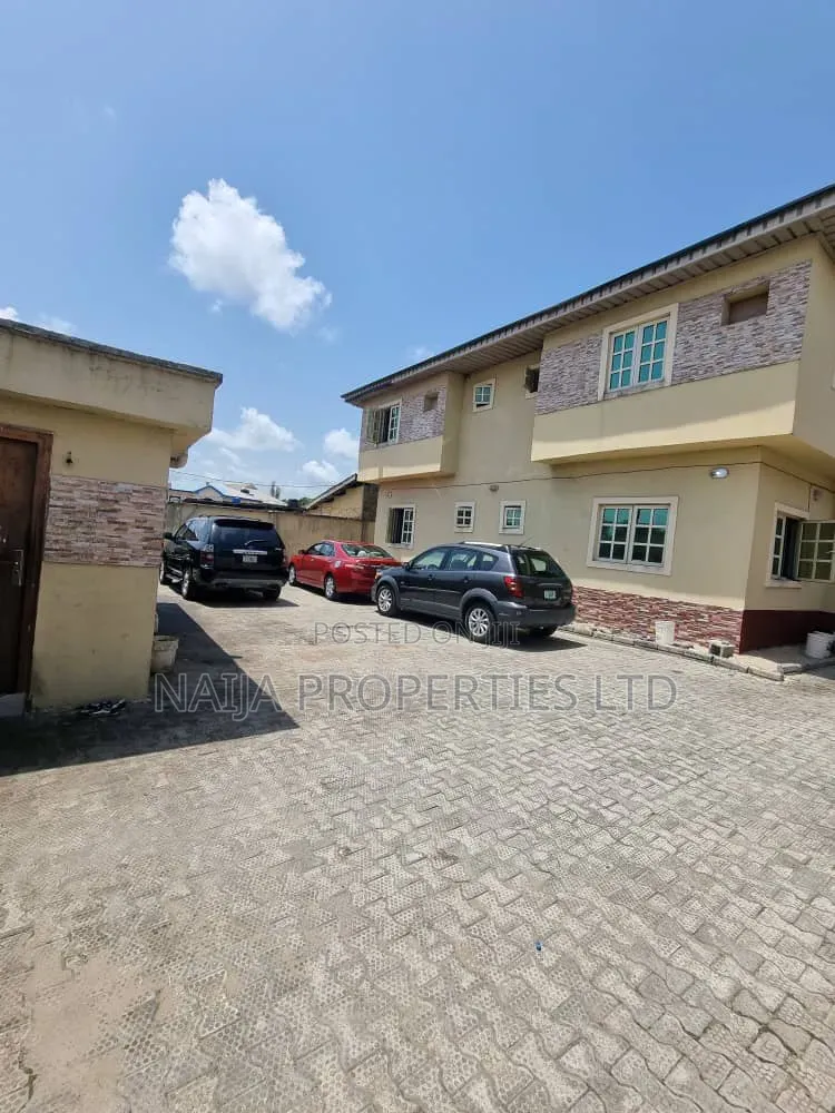 3bdrm Block of Flats in Sangotedo for sale in Sangotedo