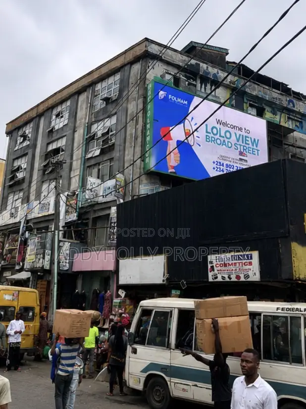 Plaza With 40shops on Broad Street in Lagos Island in Marina