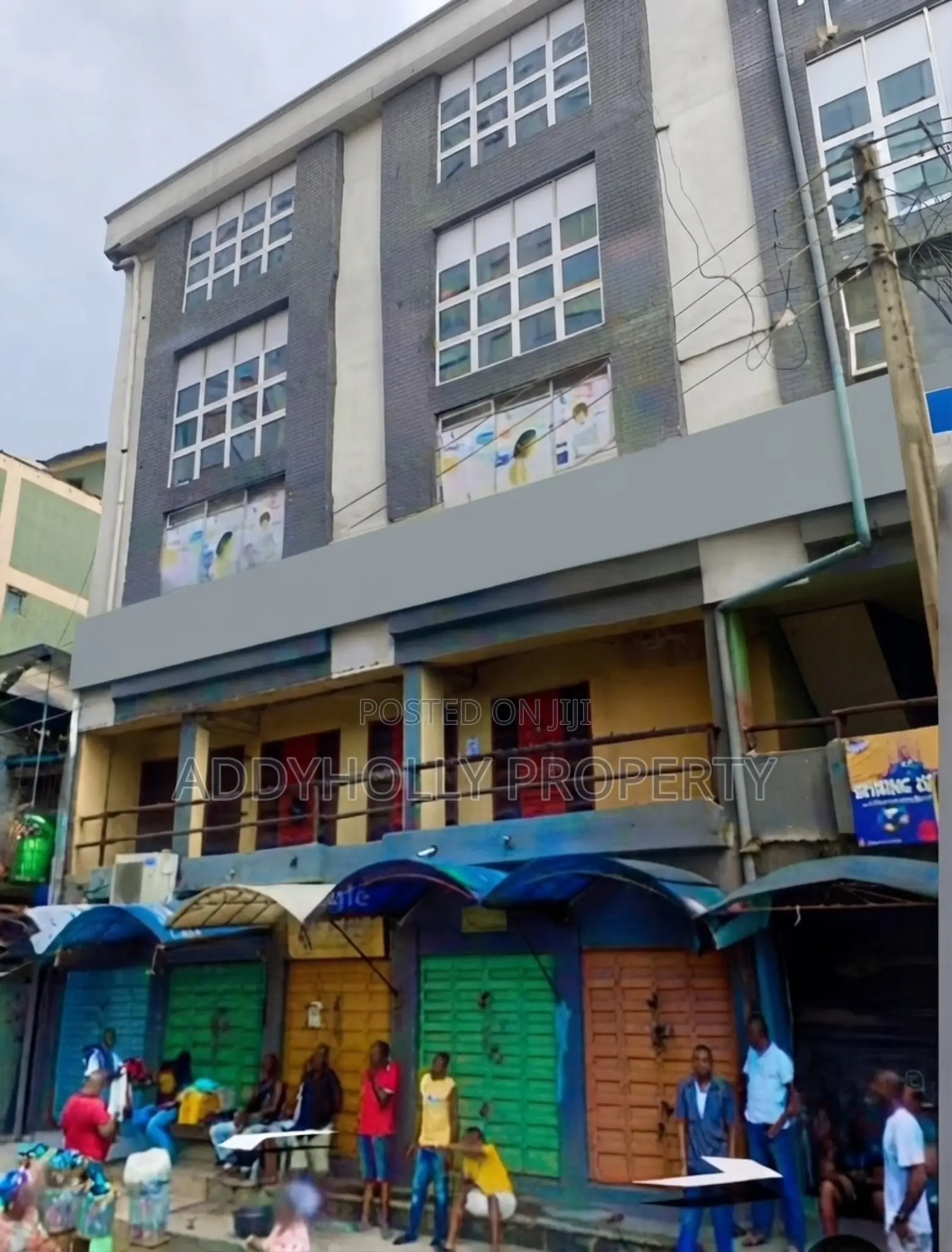 Plaza With 40shops on Broad Street in Lagos Island in Marina