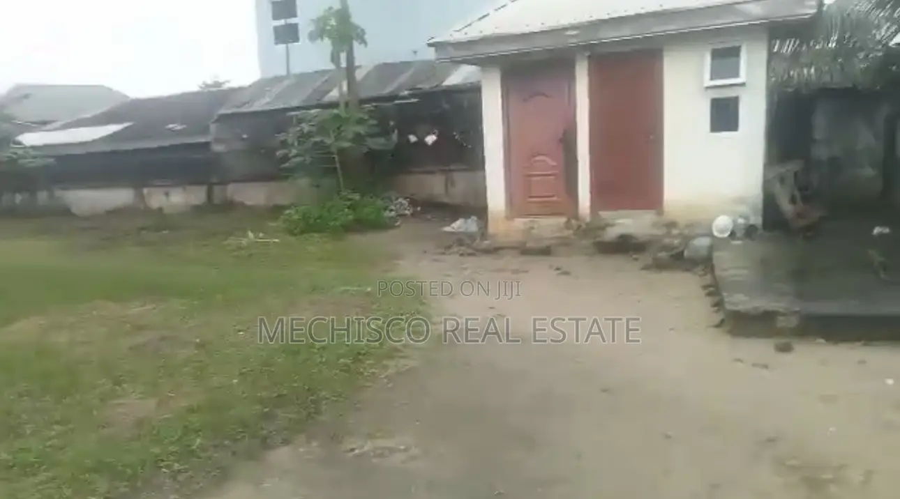 For Sale Fenced Gated 2 Half Plots of Land Ada George Major Road in Obio-Akpor