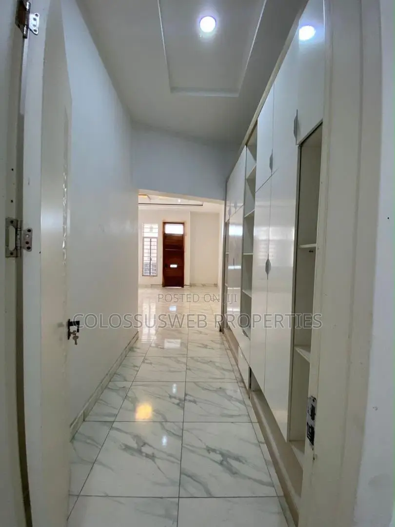 1bdrm Apartment in Oral, Lekki for rent in Lekki