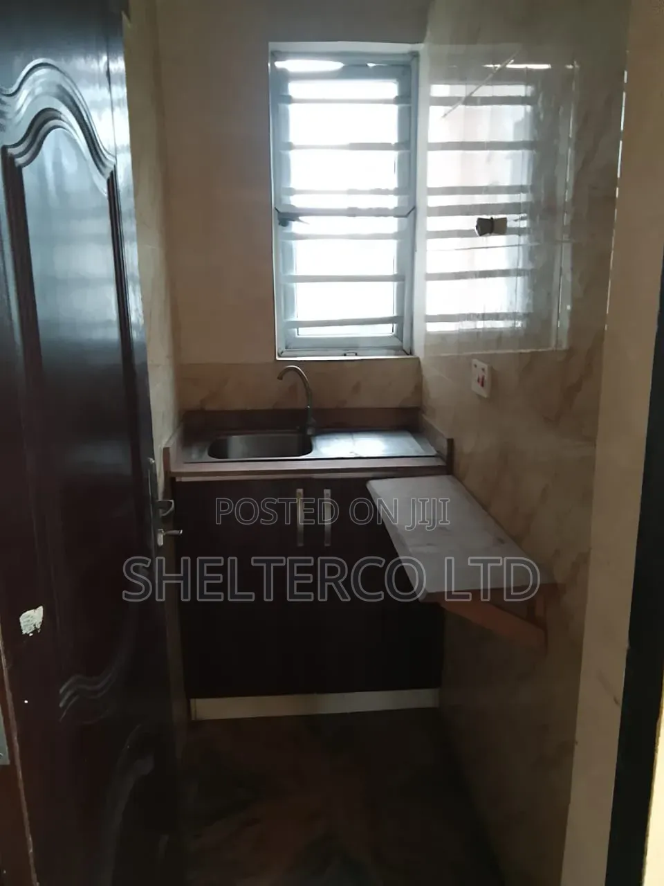 Mini Flat in Gated, Kilo for rent in Kilo