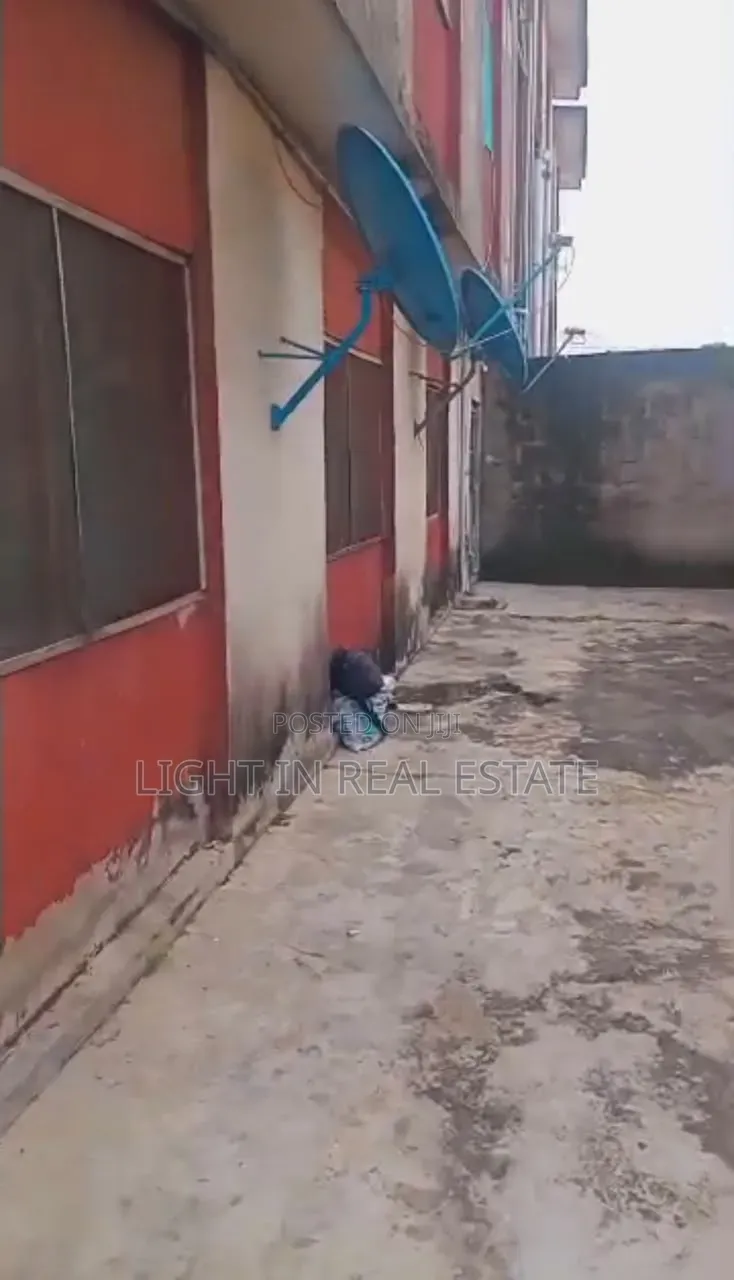 9bdrm Block of Flats in Abule Egba for sale in Abule Egba