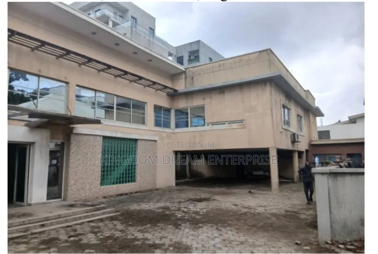 8bdrm Duplex in Victoria Island, Karimu Kotun for sale in Karimu Kotun