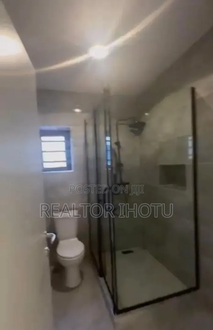 4bdrm Duplex in FHA for sale in FHA