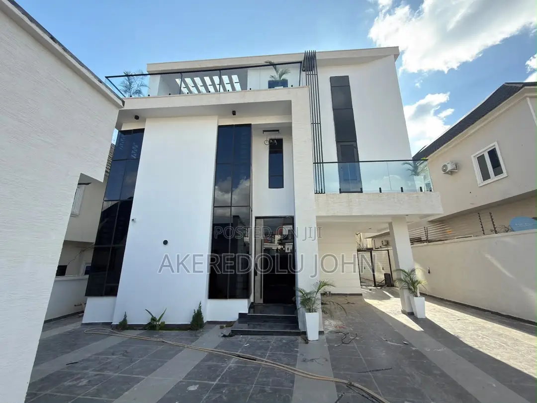 5bdrm Duplex in Apo Resettlement for sale in Apo Resettlement