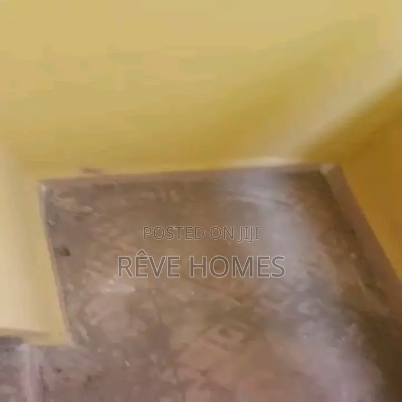 Mini Flat in Adekunle for rent in Adekunle
