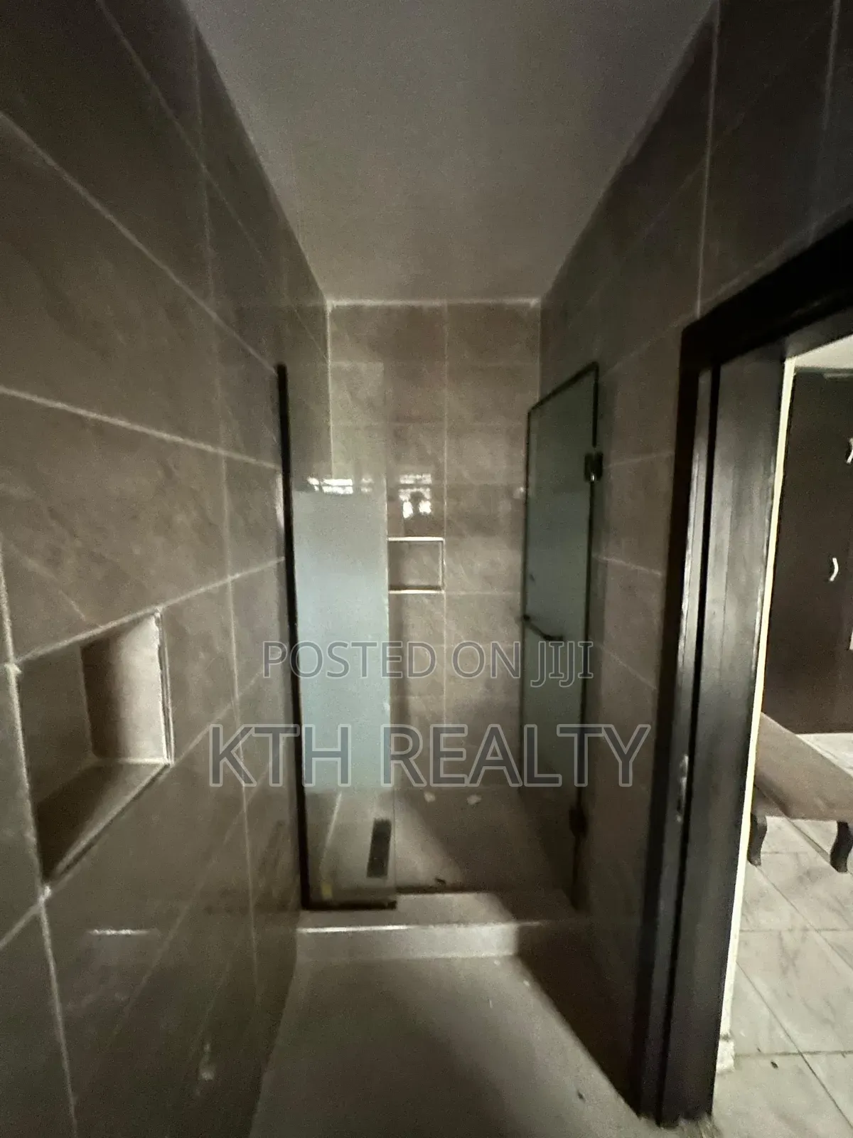 2bdrm Apartment in Chevron, Lekki Phase 2 for rent in Lekki Phase 2