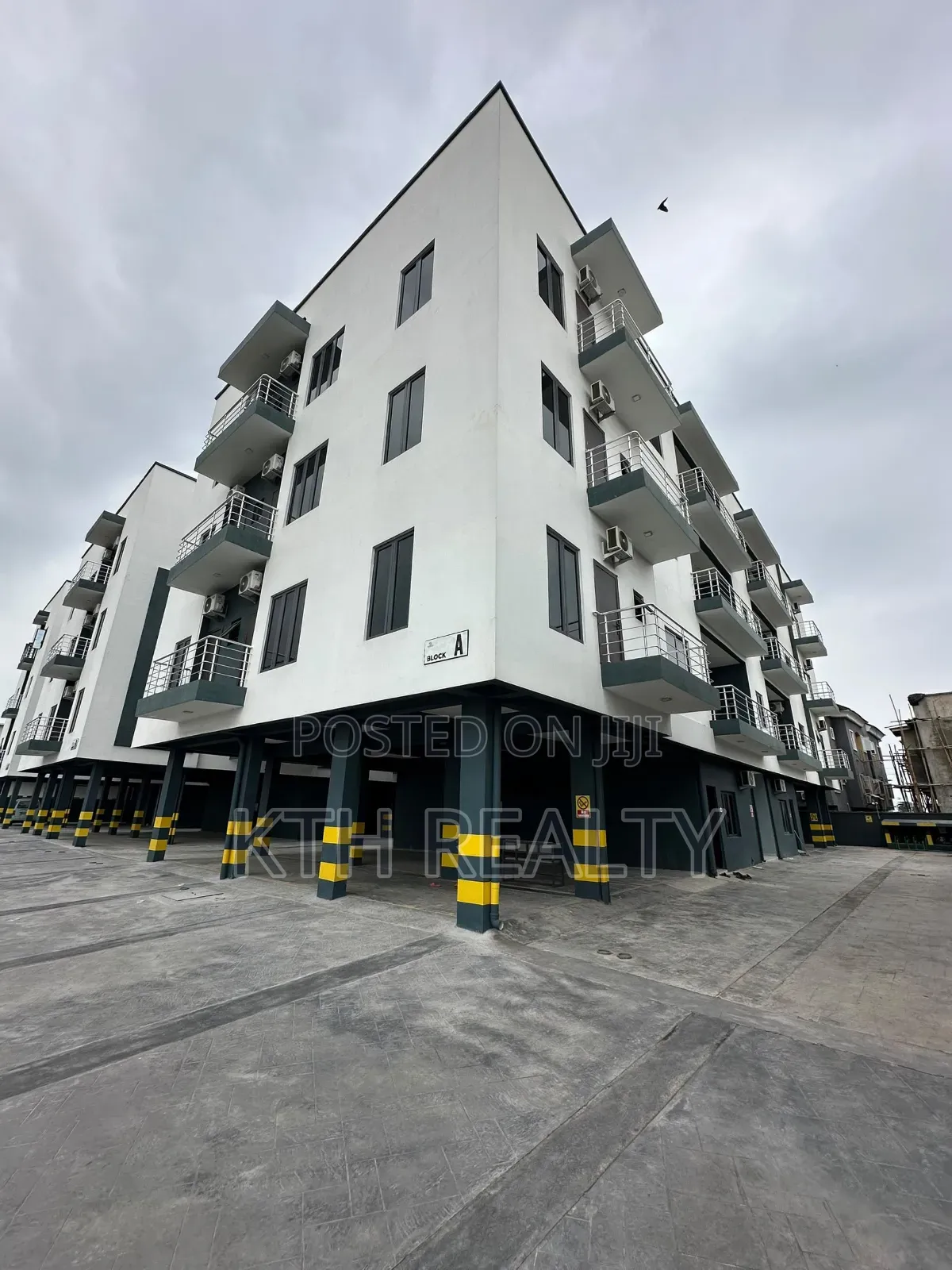 2bdrm Apartment in 2Nd Toll Gate, Lekki Phase 2 for sale in Lekki Phase 2