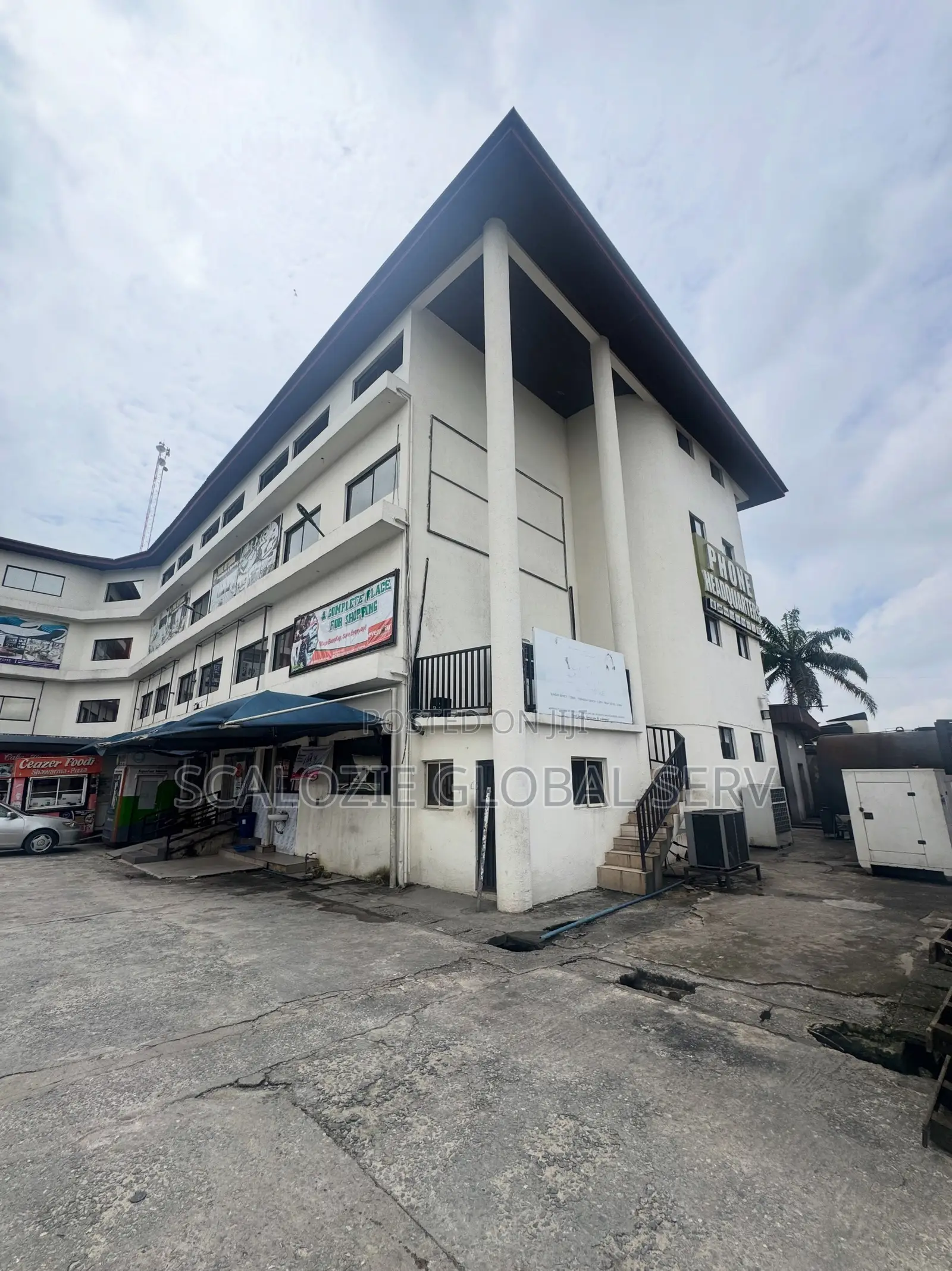 Commercial Plaza Open-Floor Complex on 3 Floor Service Quarters in Port-Harcourt