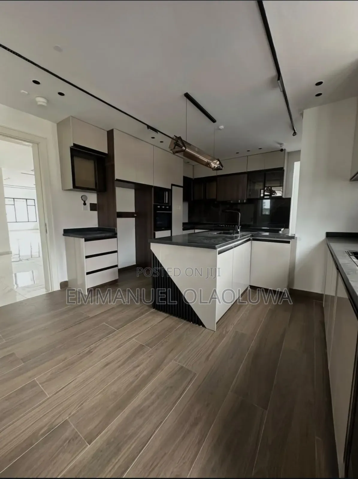 Furnished 5bdrm Duplex in Apo Resettlement for sale in Apo Resettlement