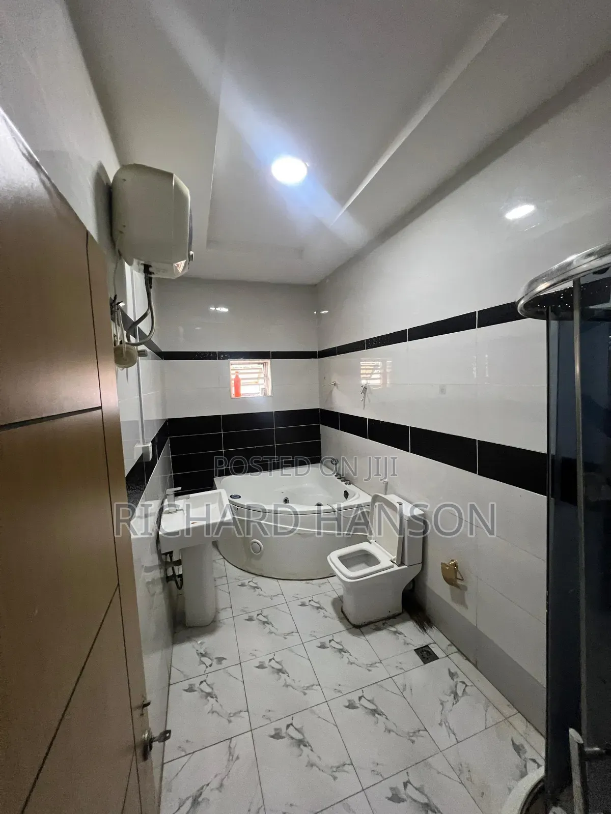 1bdrm Shared Apartment in Just 1Big Room., Chevron for rent in Chevron