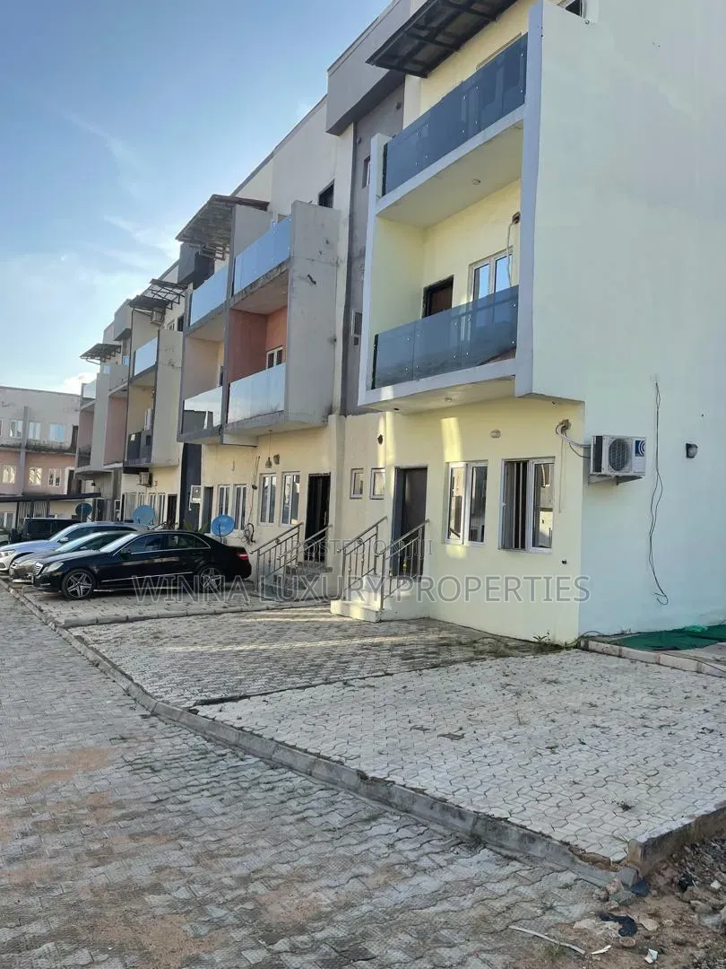 4bdrm Duplex in Jahi By Gilmor for rent in Jahi