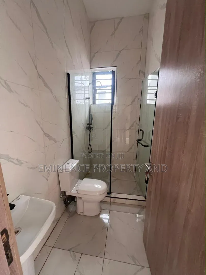 4bdrm Duplex in Ikota for rent in Ikota