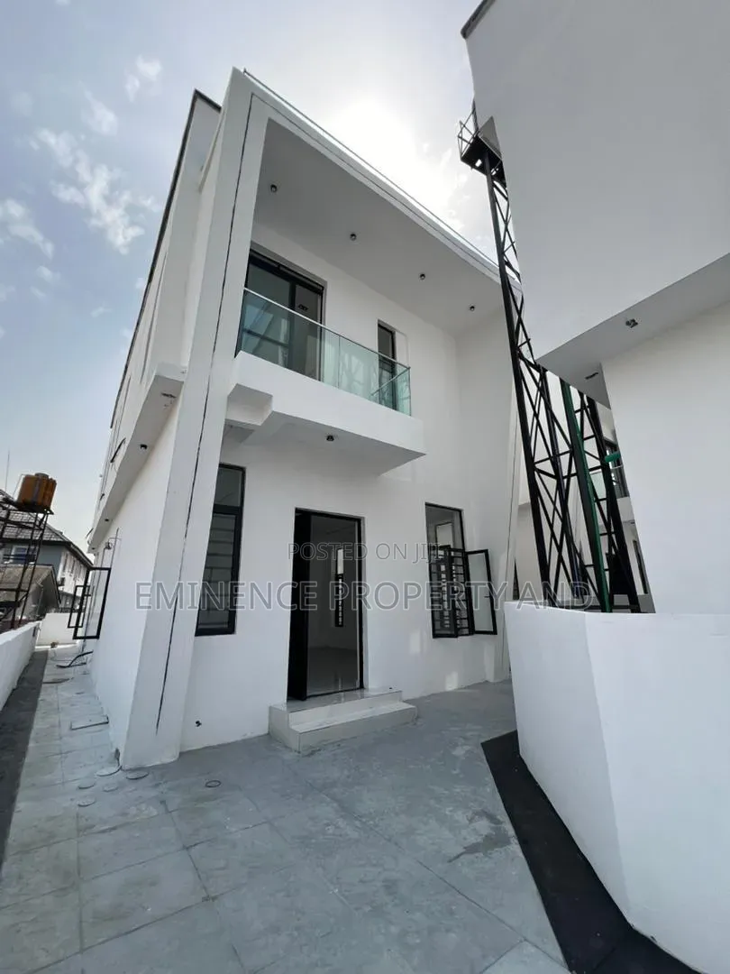 4bdrm Duplex in Sangotedo for sale in Sangotedo