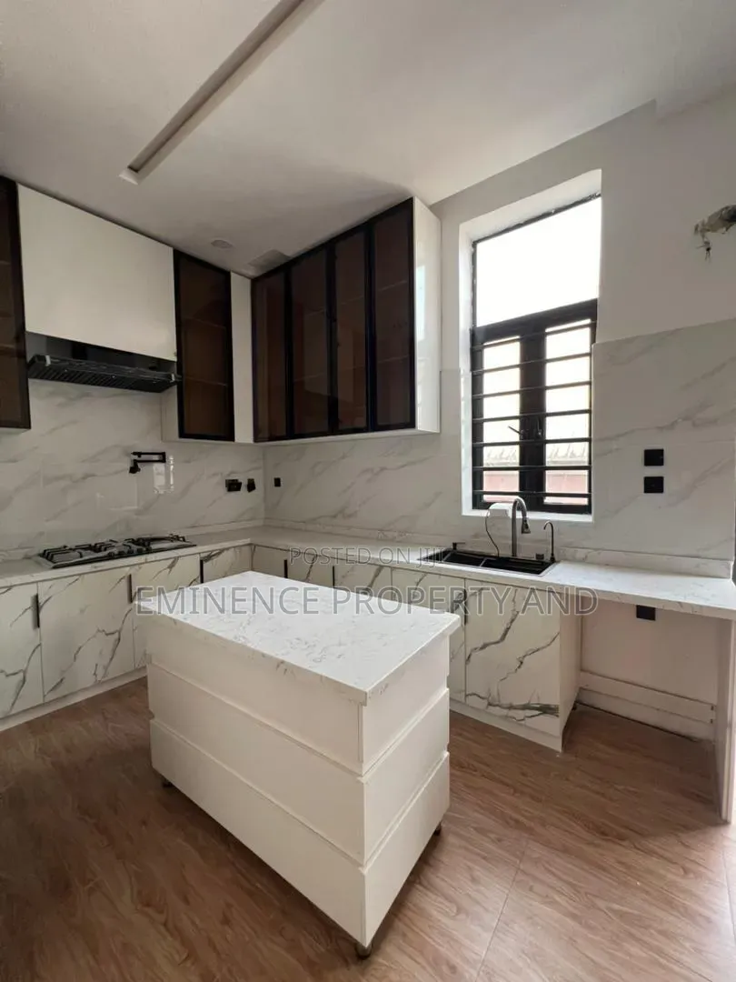 4bdrm Duplex in Sangotedo for sale in Sangotedo