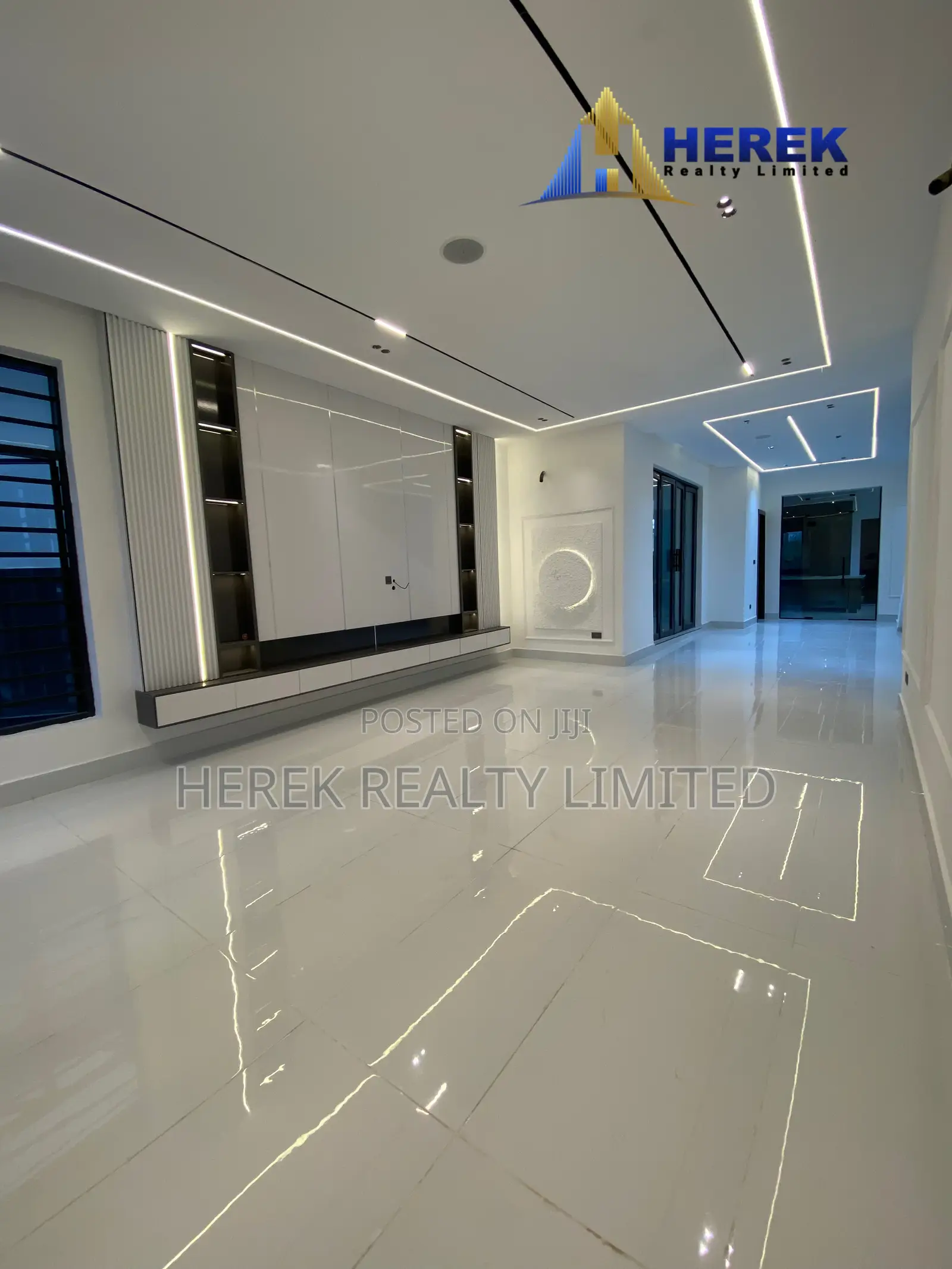 5bdrm Duplex in Ajah for sale in Ado / Ajah