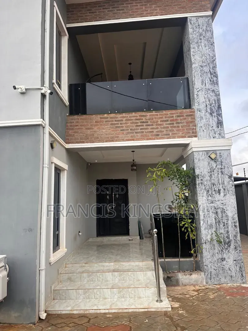 4bdrm Duplex in Igbogbo for sale in Igbogbo