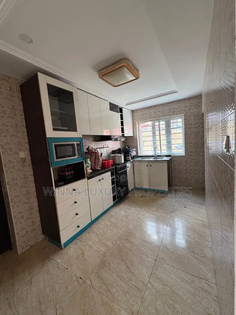 3bdrm Apartment in Along Von Axis, Lugbe District for rent in Lugbe District