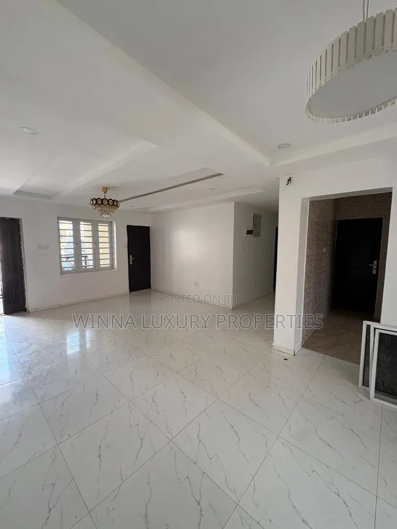 3bdrm Apartment in Along Von Axis, Lugbe District for rent in Lugbe District