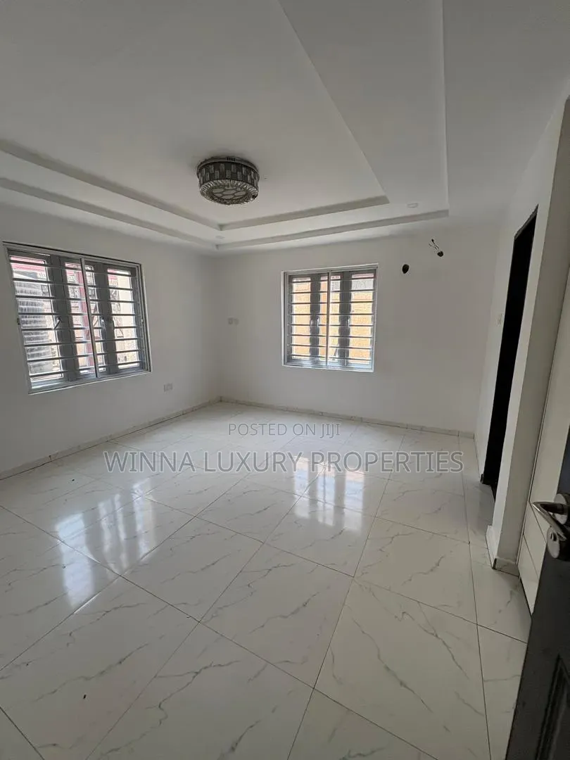 3bdrm Apartment in Along Von Axis, Lugbe District for rent in Lugbe District