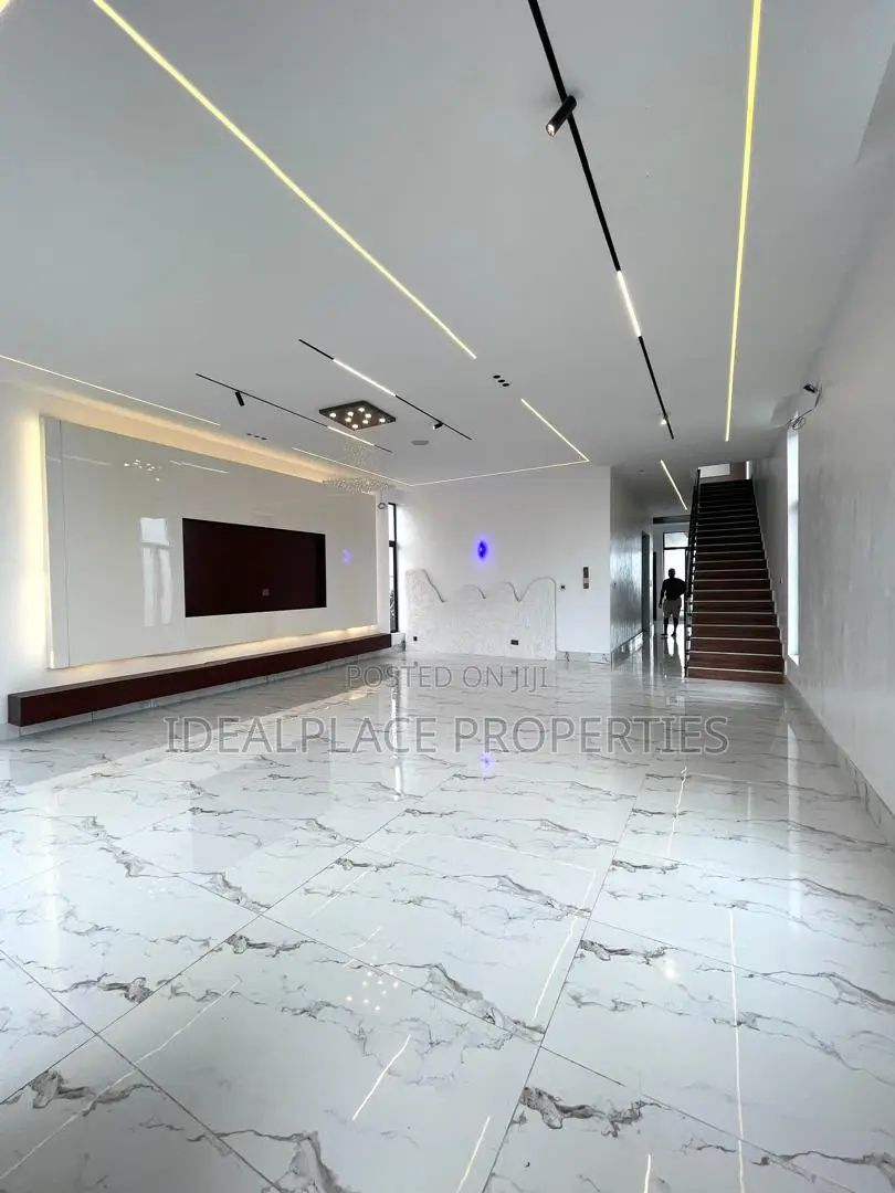 5bdrm Duplex in Ajah for sale in Ajah