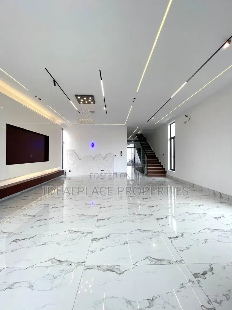 5bdrm Duplex in Ajah for sale in Ajah