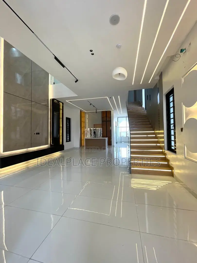 5bdrm Duplex in Ajah for sale in Ajah