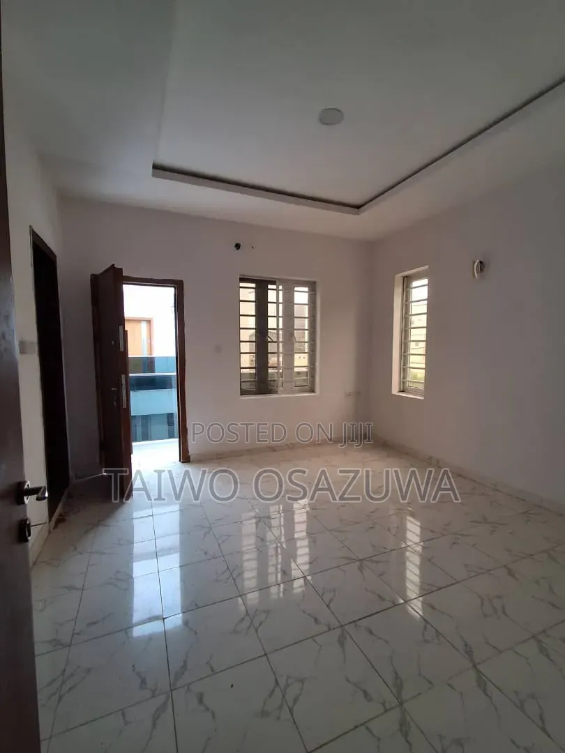 3bdrm Duplex in Ajah for sale in Ado / Ajah