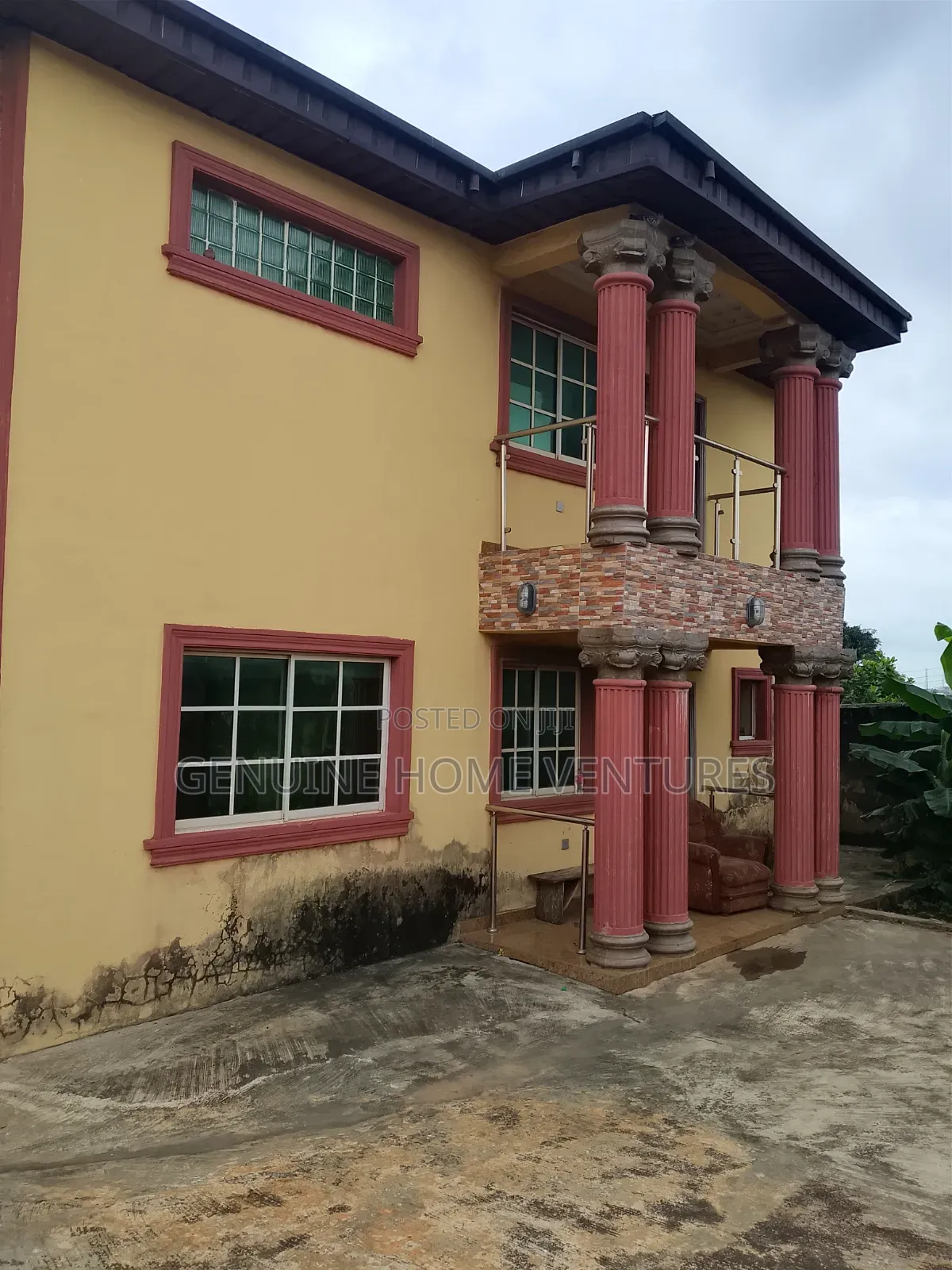 5bdrm Duplex in Jumofak for sale in Jumofak