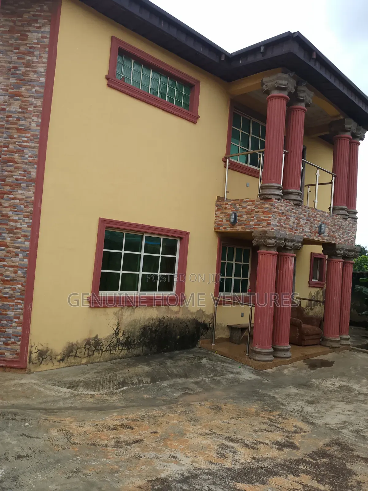 5bdrm Duplex in Jumofak for sale in Jumofak