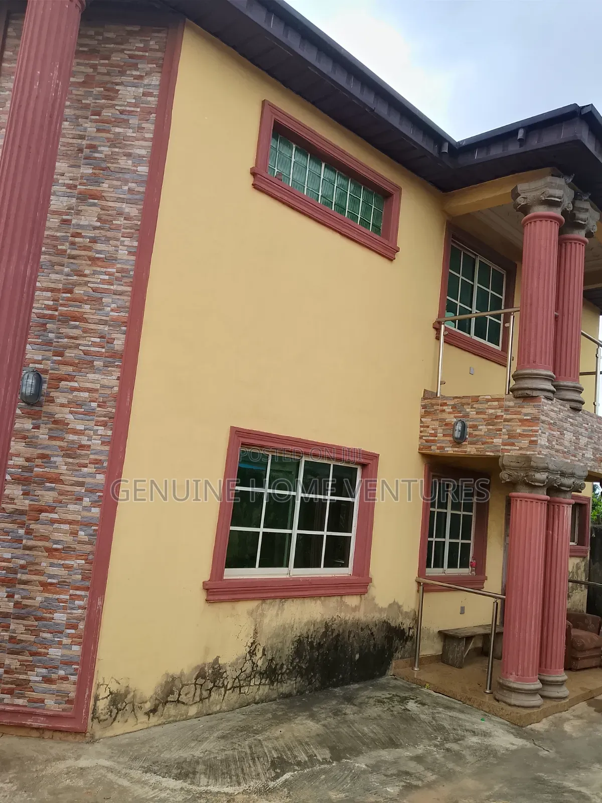 5bdrm Duplex in Jumofak for sale in Jumofak